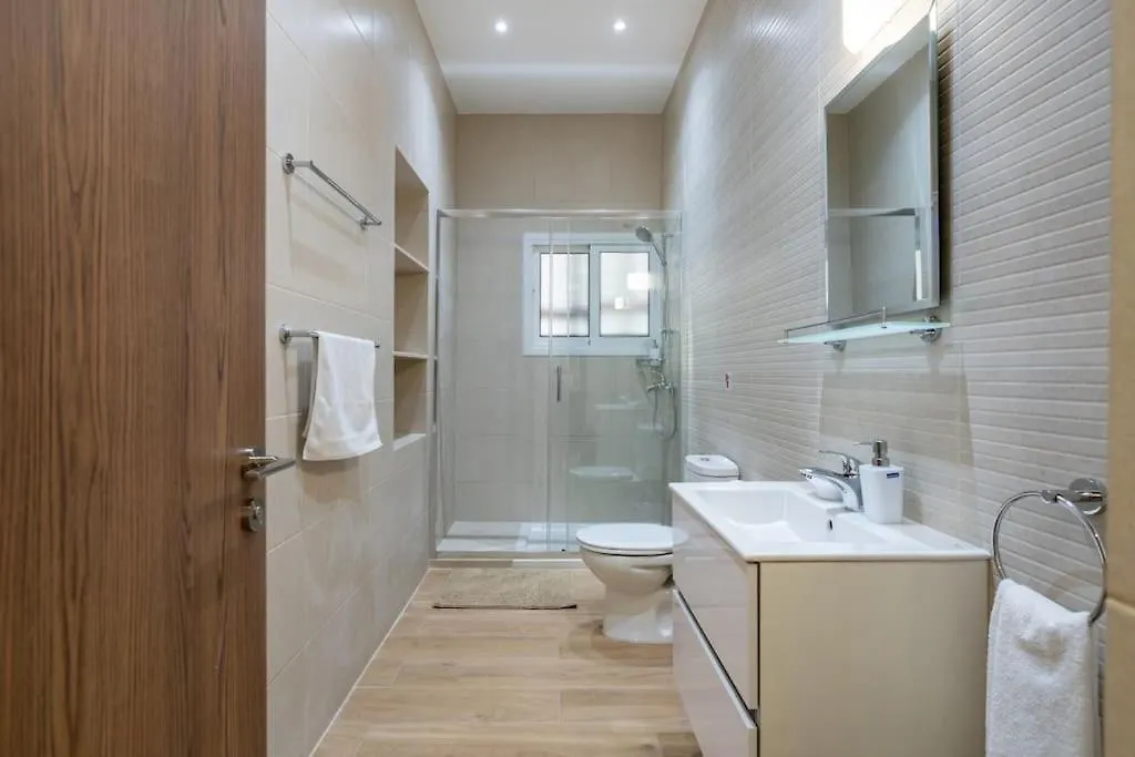 Verdant 1-Bedroom Apartment In Larnaca