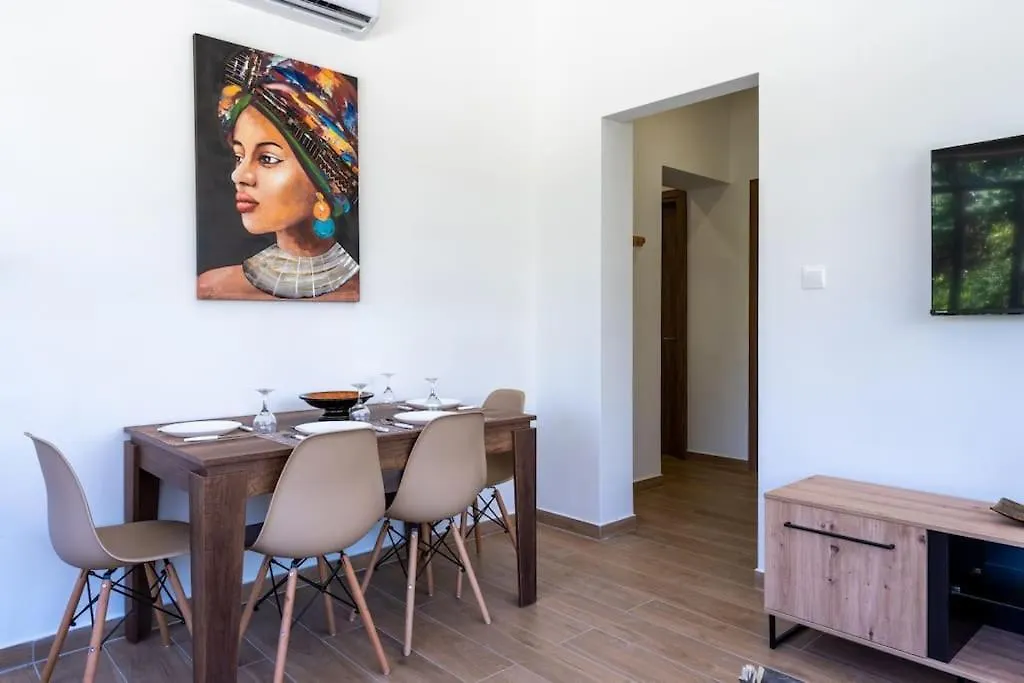 Verdant 1-Bedroom Apartment In Larnaca